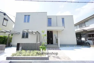 クレスト並木の画像