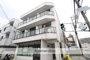 クレール服部の画像