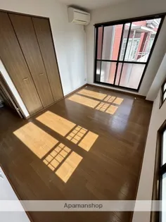 スターハウス【3階】の居間