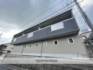 プチ山岡【2階】の外観