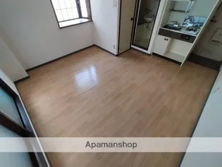 グリーンハイツ【6階】の居間