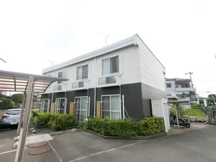 レオパレスプランタン五番館【2階】の外観