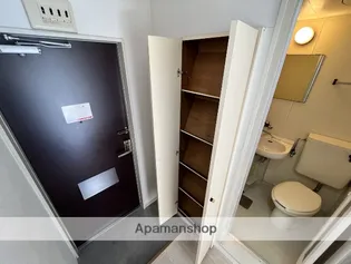 ウッドリバー第三【2階】の玄関