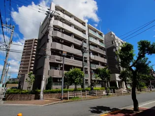 メゾンドファミーユ鶴見緑地公園【1階】の外観