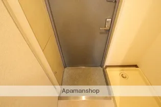 コリーヌ千里【1階】の玄関