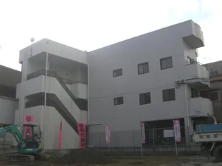 サンパレス【3階】の外観