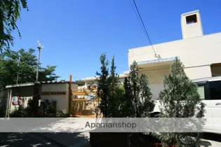 デューク住宅A・B棟【2階】の周辺