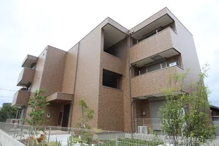 源ハイツ【102号室号室】の外観