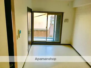 ワイズレジデンス杭全【2階】の居間