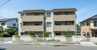 シャーメゾン静永の画像