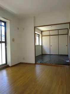 グローバルメゾン【1階】の居間