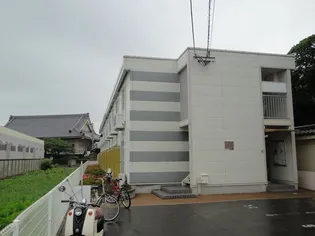 レオパレスポム ド テールの画像