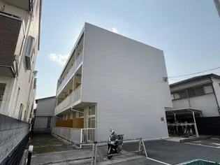 レオパレスルシェルブルー東大阪【1階】の外観