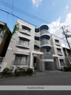 成起マンション【1階】の外観