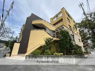 ジョーヌ・エ・ルポ【2階】の外観