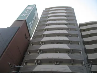 ラシュレエグゼ本町【4階】の外観