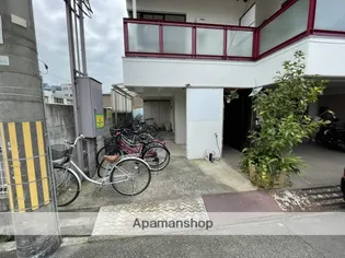 アイシス服部【3階】の外観