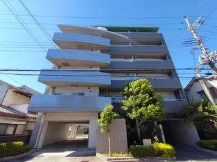 ファミール園田【6階】の外観