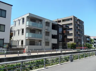 アクシス西宮北口【1階】の外観