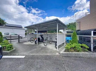 アルヴェアーレ【3階】の外観