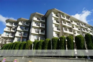 秋篠サンパレス2号棟【4階】の外観