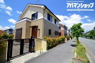 奈良県生駒市西白庭台1丁目【一戸建】の外観