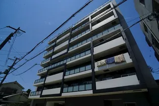 グリュックメゾン西大寺【6階】の外観