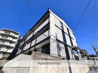 ウィステリア学園前【2階】の外観