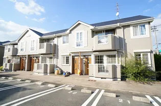 サンモールB【1階】の外観