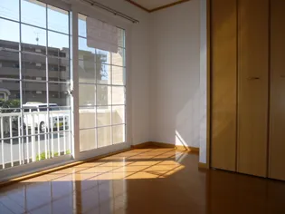 アネーロ【102号室】の居間