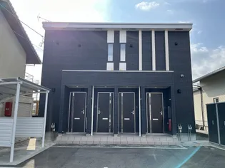 ストラーダ【1階】の外観