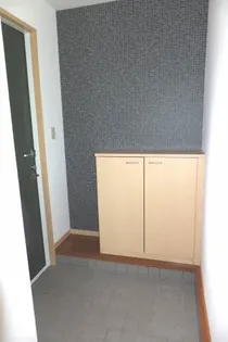 シャーメゾン湖山北【0102号室】の玄関