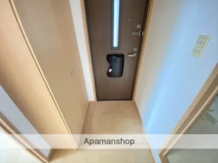 ローリエ【3階】の玄関