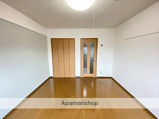 パールヴィレッジ【4階】の居間