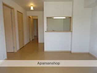 エレガント ケイB【1階】の居間