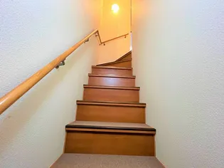 レオパレス観音寺壱番館【205号室】の玄関