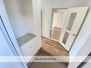 コーポウエスト B【105号室】の玄関