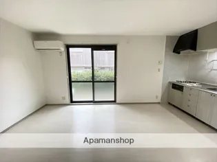 住吉ヴィレッジB棟【102号室】の居間