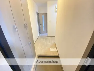 住吉ヴィレッジB棟【102号室】の玄関