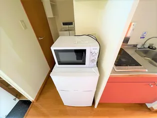 レオパレスCRANECRANE【107号室】の居間