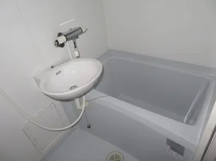 レオパレス観音寺弐番館【106号室】の風呂