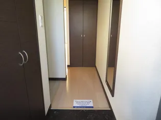 レオネクストコルデ【101号室】の玄関