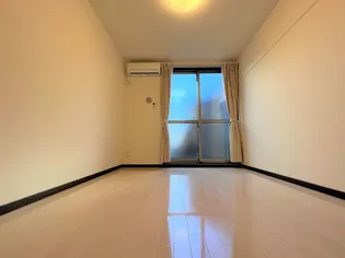 レオネクストコルデ【110号室】の居間