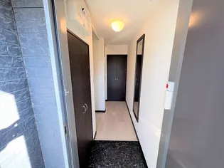 レオネクストコルデ【110号室】の玄関