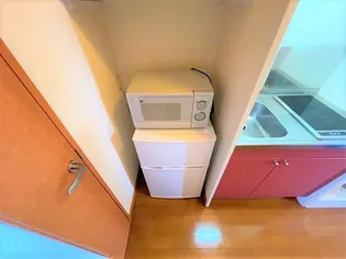 レオパレスエスポワールⅡ【103号室】の居間