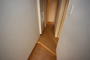 フォレスト・ハハキB【1階】の玄関