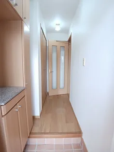 リュミエールA【1階】の玄関