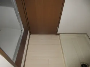 フレグランス99【1階】の内装