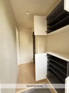 アーバンライフM5【1階】の玄関