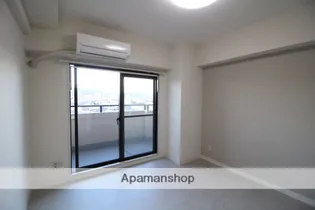 ダイアパレス弓之町【602号室】の居間